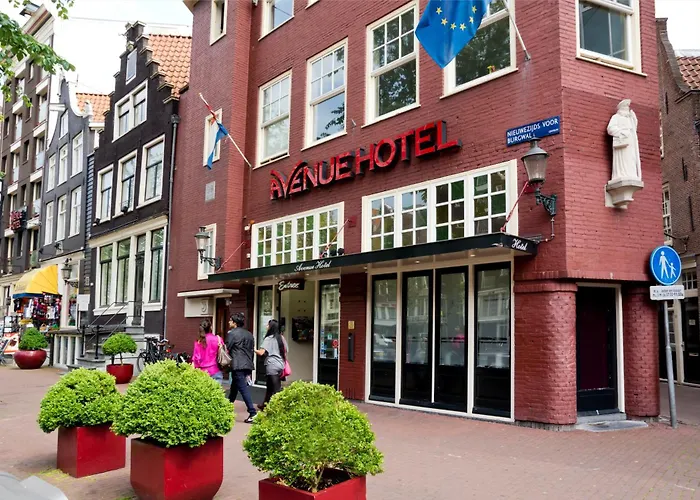 Avenue Hotel